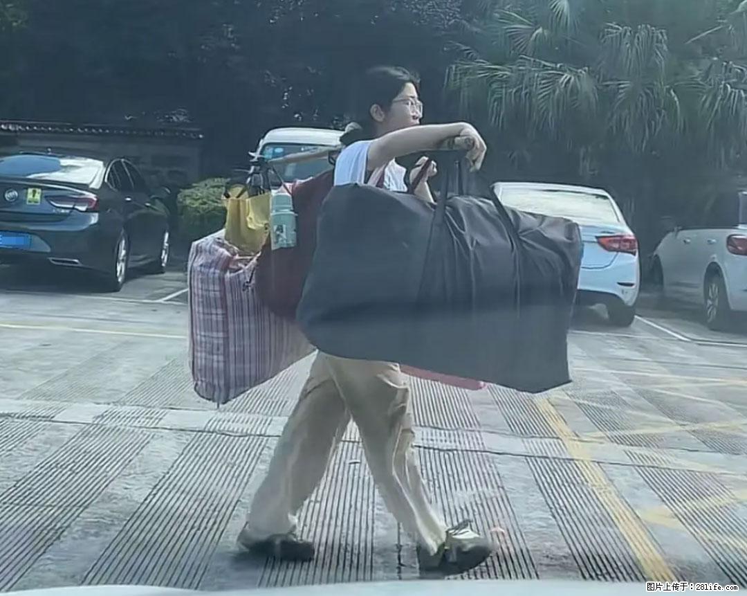 全网追的“扁担女孩”，找了一份暑假工，时薪12元 - 七台河生活资讯 - 七台河28生活网 qth.28life.net